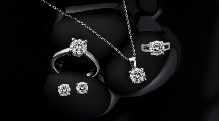 Lab-grown diamond rings, Earrings & Necklaces