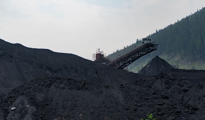 Modern Coal Mines: Balancing Productivity, Safety, and Sustainability