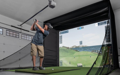 right golf enclosure